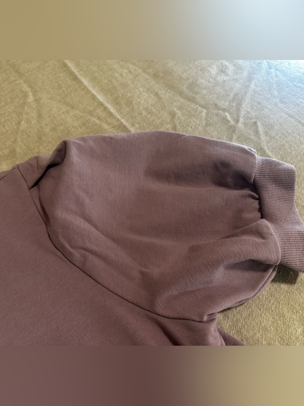 Puff Sleeve Cropped Top - Women’s M - Picture 4 of 6